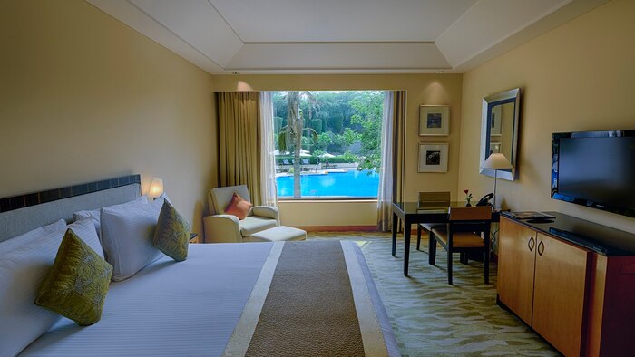 hotel with private pool in delhi