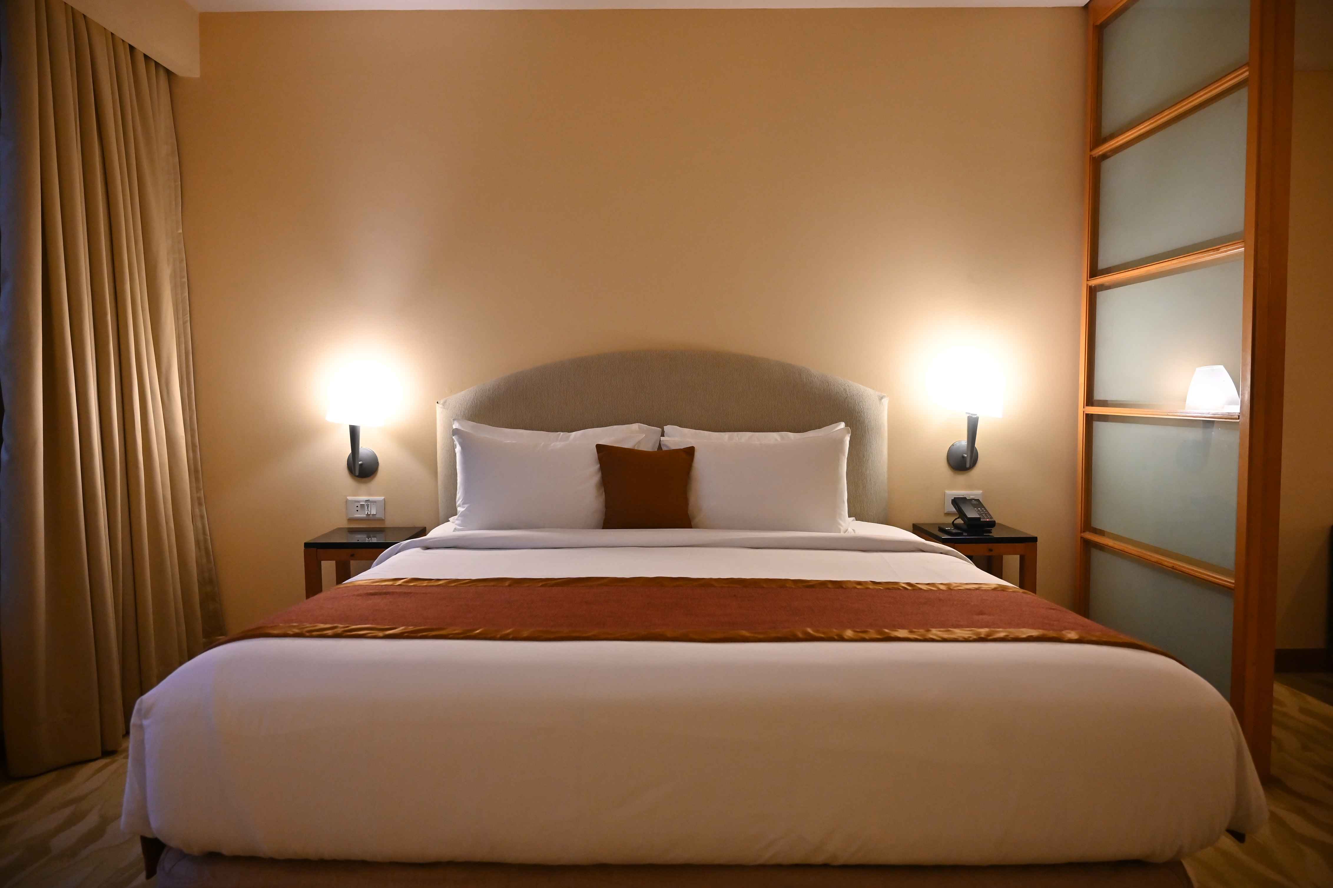 Hotels With Bathtub in Delhi